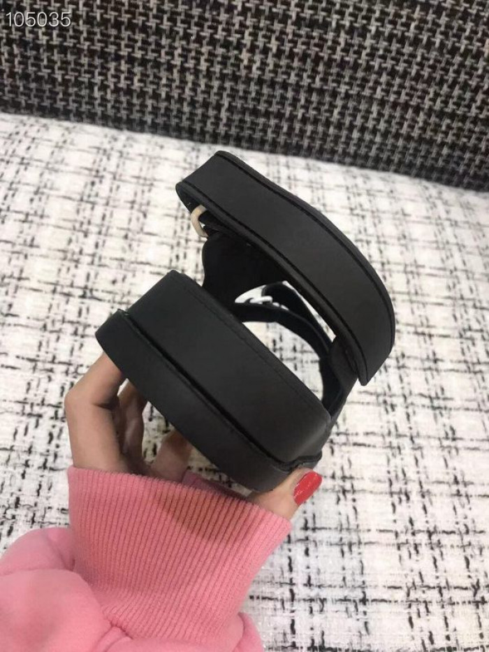 CN SANDAL