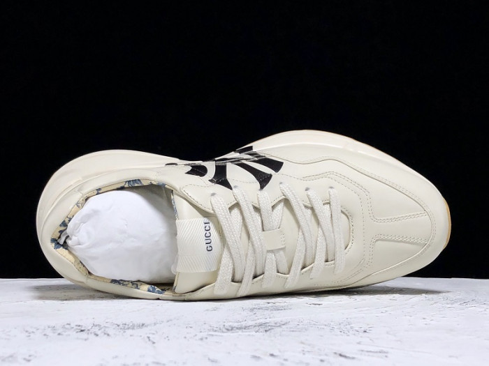 GUI SNEAKER