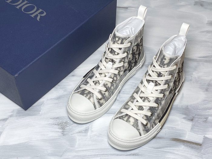 D10R SNEAKER