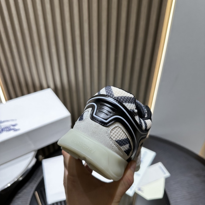 BUB sneaker