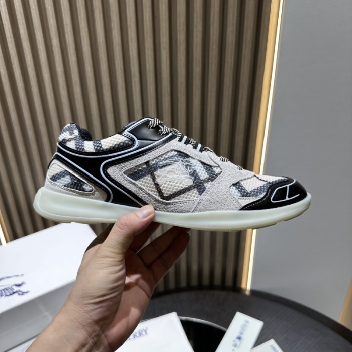 BUB sneaker