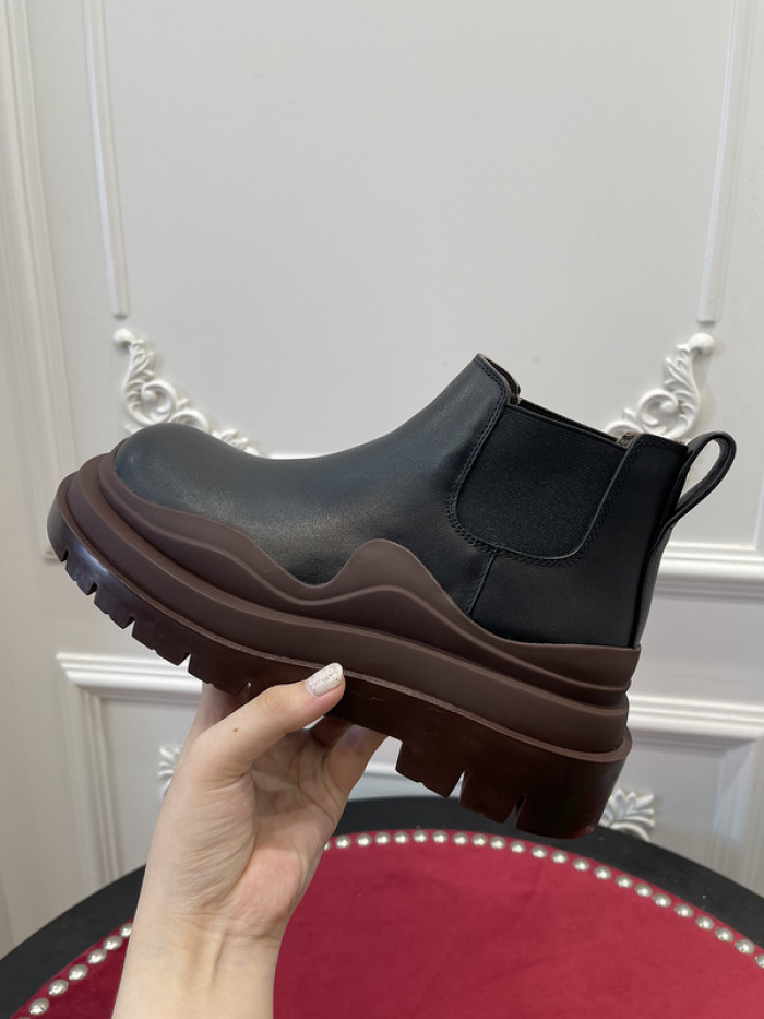 BV boots 034