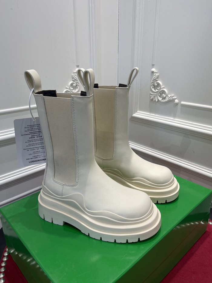 BV boots 025