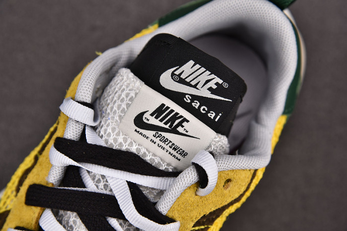 NIKE VAPORWAFFLE SACAI TOUR YELLOW CV1363-700