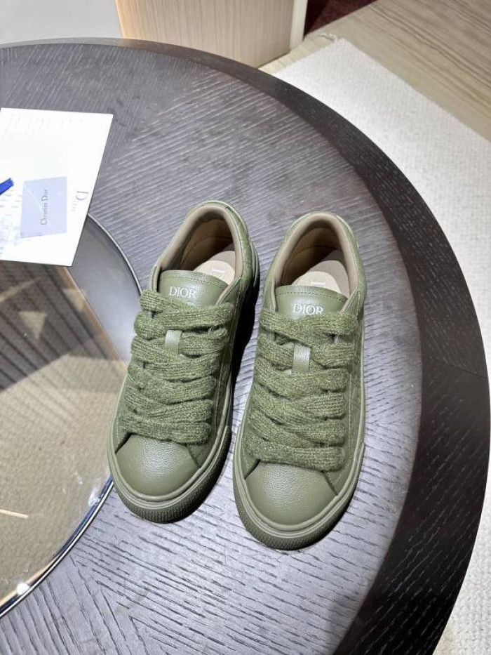 D10R SNEAKER