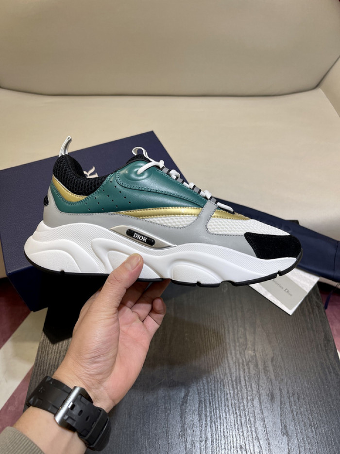 D10R SNEAKER