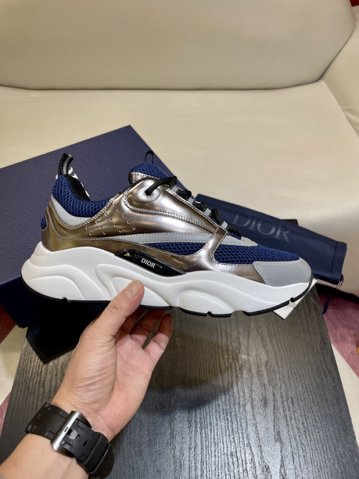 D10R SNEAKER