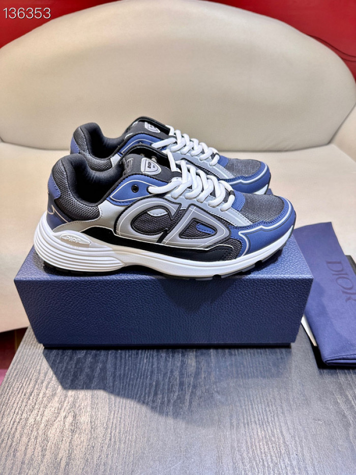 D10R SNEAKER