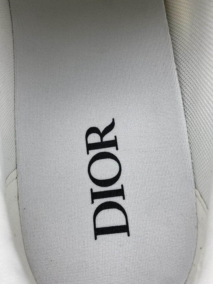 D10R SNEAKER