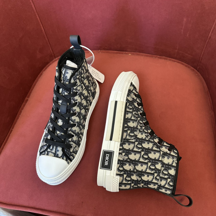 D10R SNEAKER