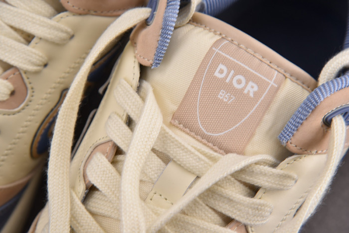 D10R B57 MID SNEAKER
