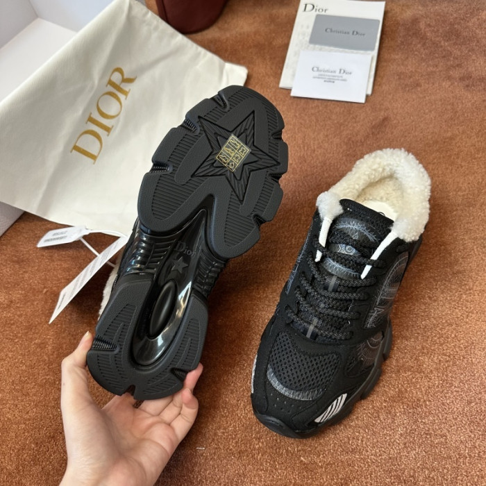 D10R SNEAKER
