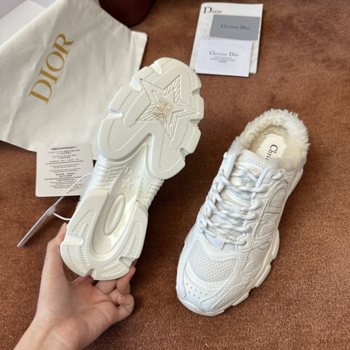 D10R SNEAKER