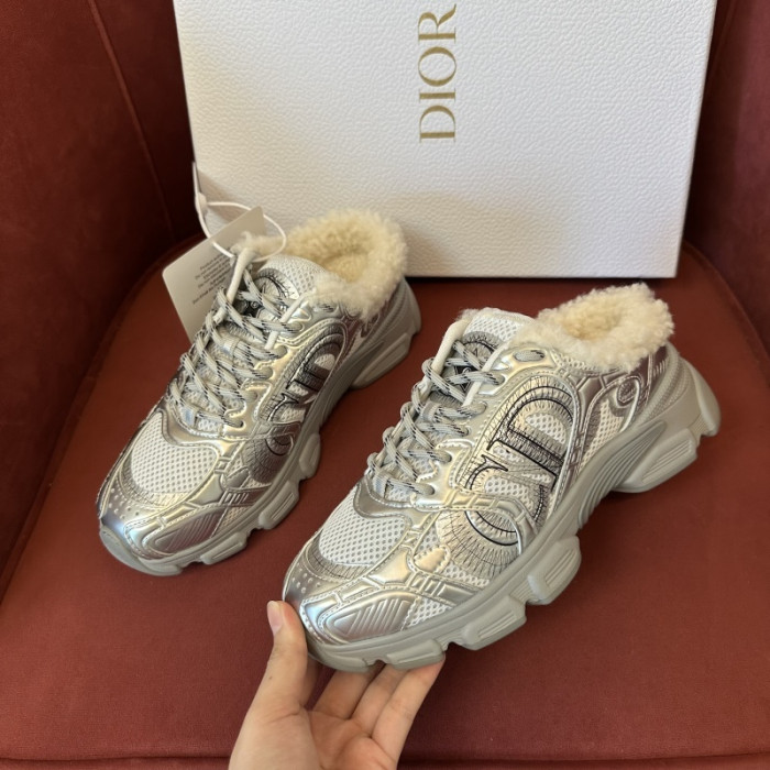 D10R SNEAKER