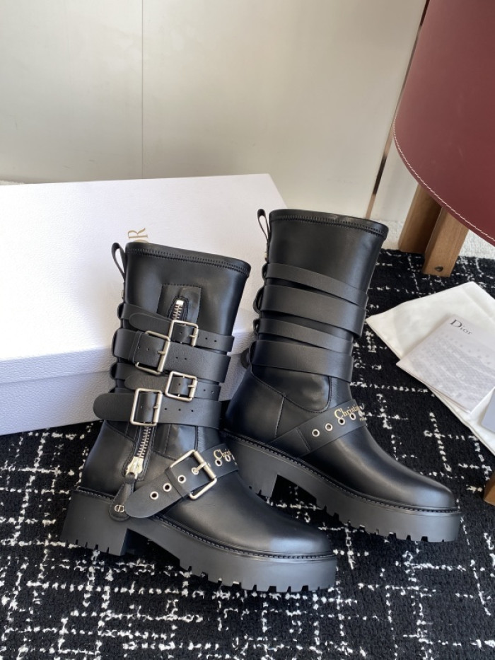 D10R boot (mid)