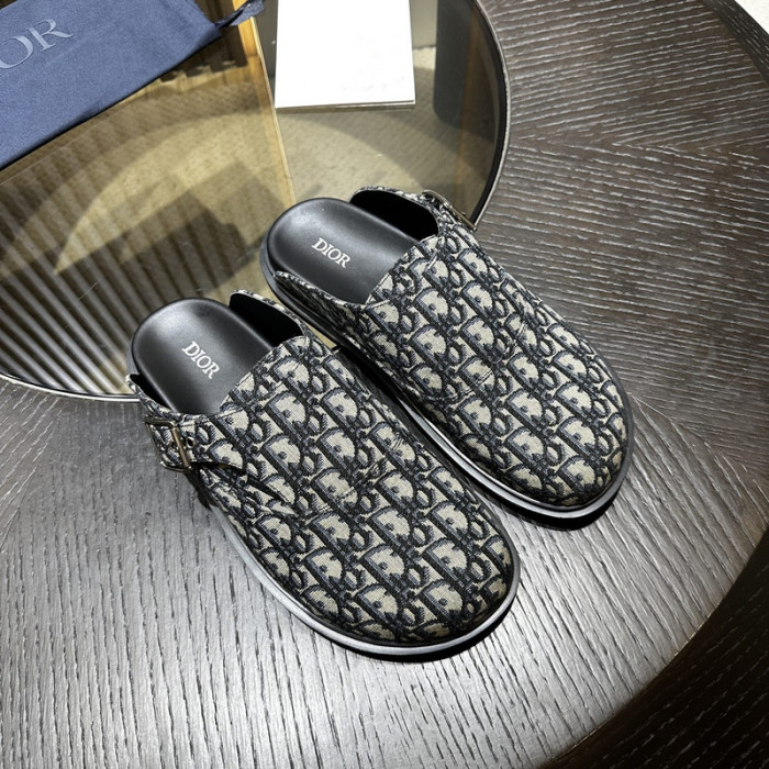 d10r sandal