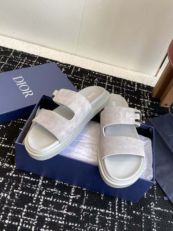 d10r sandal