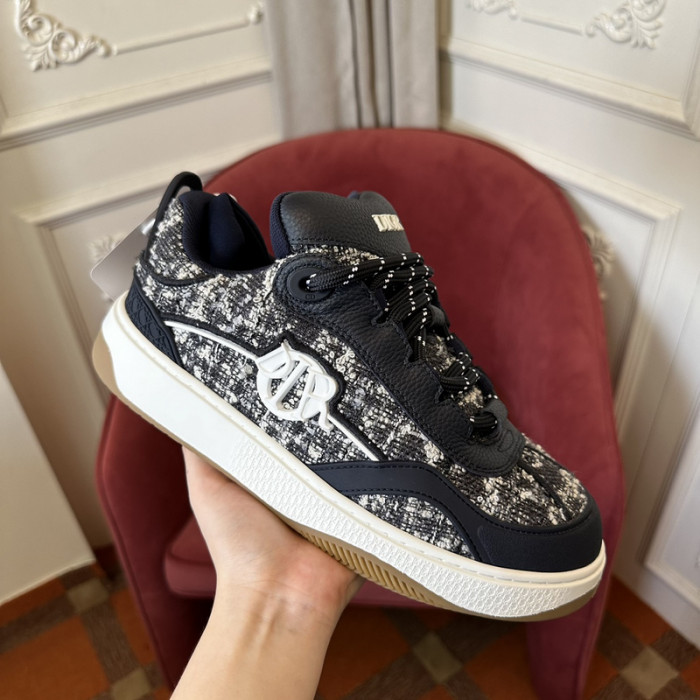 D10R SNEAKER