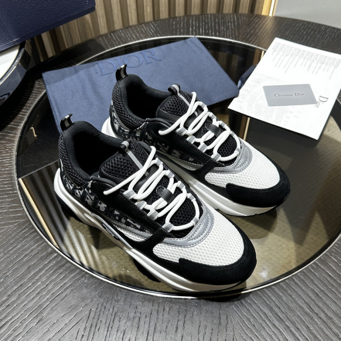 D10R SNEAKER