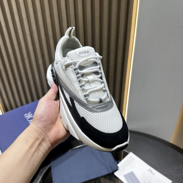 D10R SNEAKER