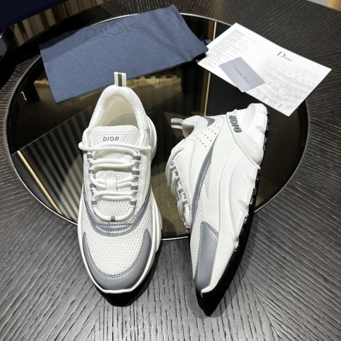 D10R SNEAKER