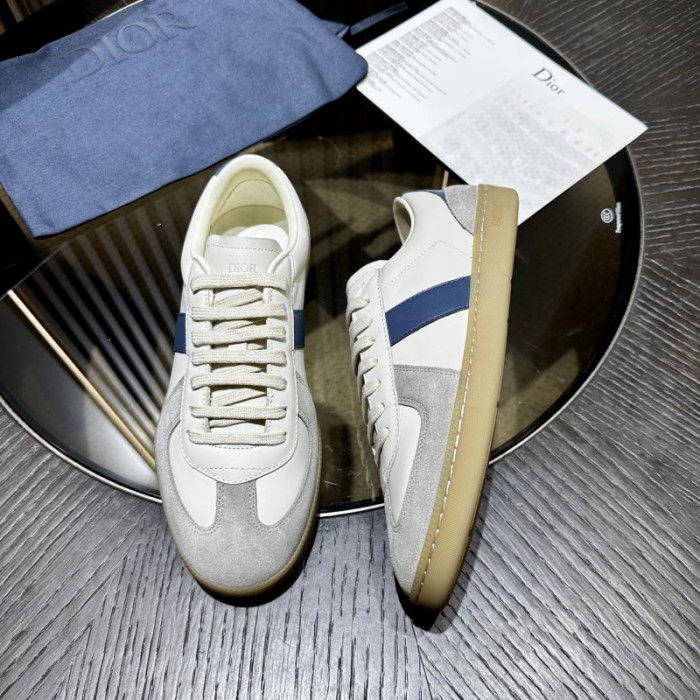 D10R SNEAKER