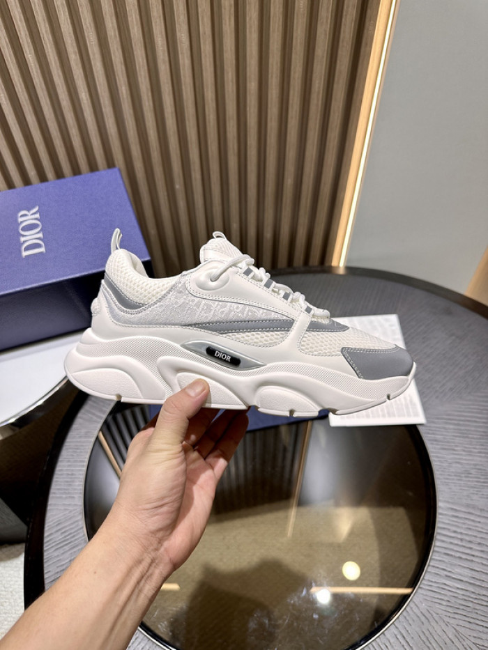 D10R SNEAKER