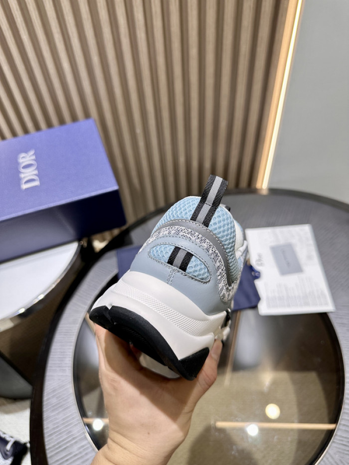 D10R SNEAKER