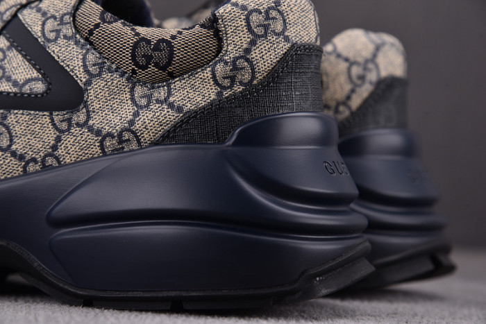 GUI SNEAKER