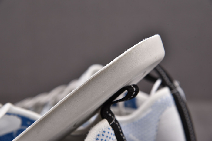 GUI SNEAKER
