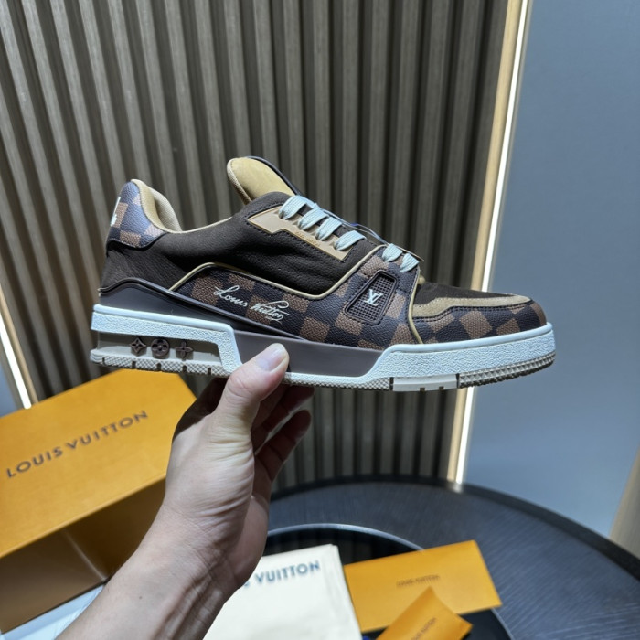 L0VT SNEAKER