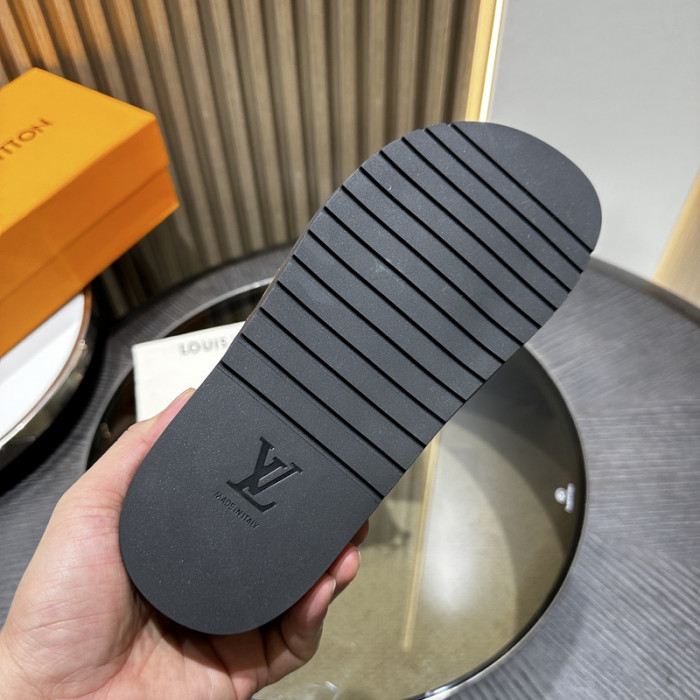 L0VT SANDAL