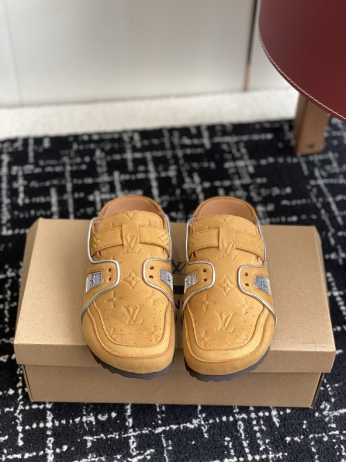 L0VT SANDAL