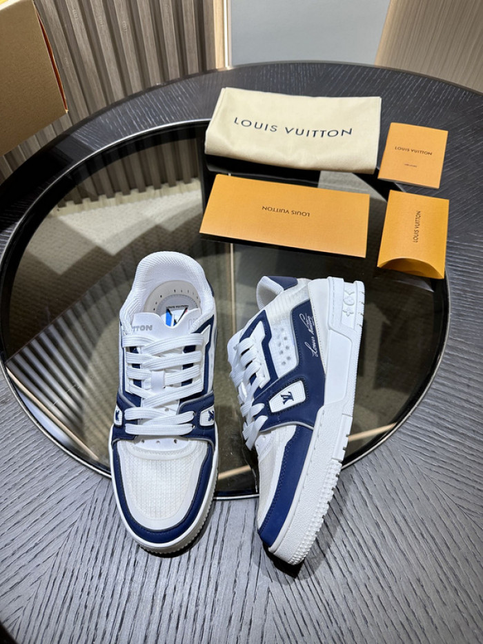 L0VT SNEAKER
