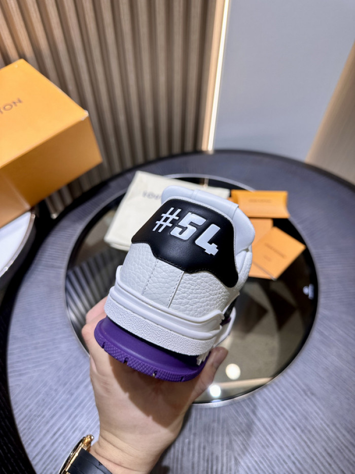 L0VT SNEAKER