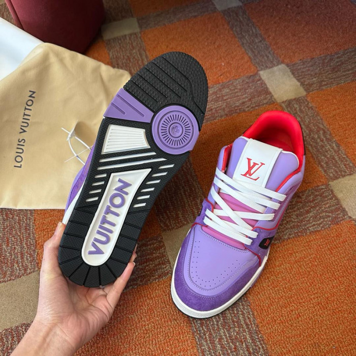 L0VT SNEAKER