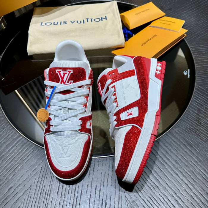 L0VT SNEAKER