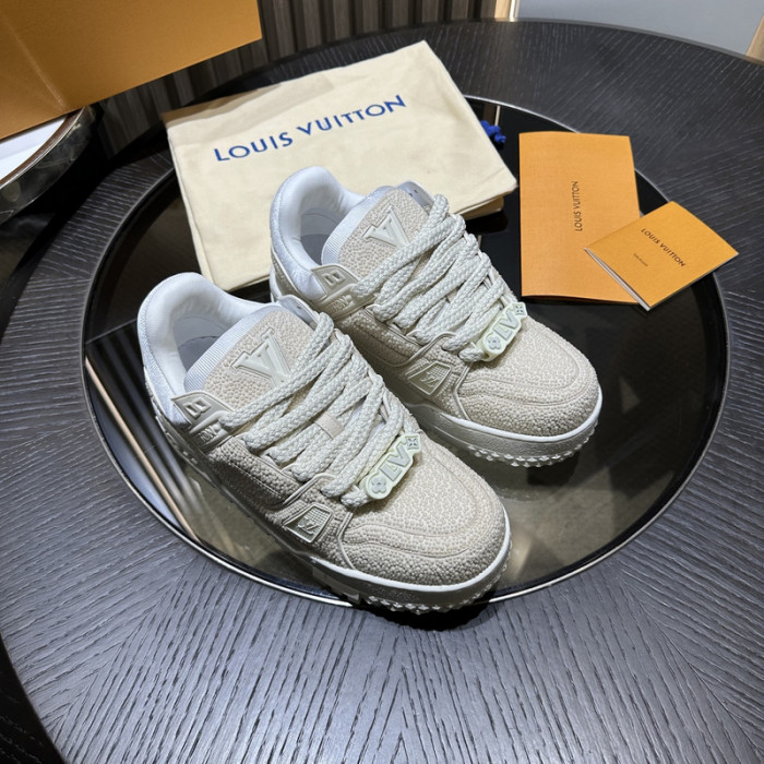 L0VT SNEAKER