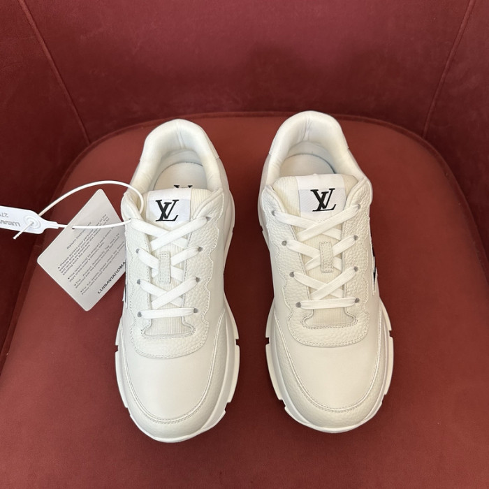 L0VT SNEAKER