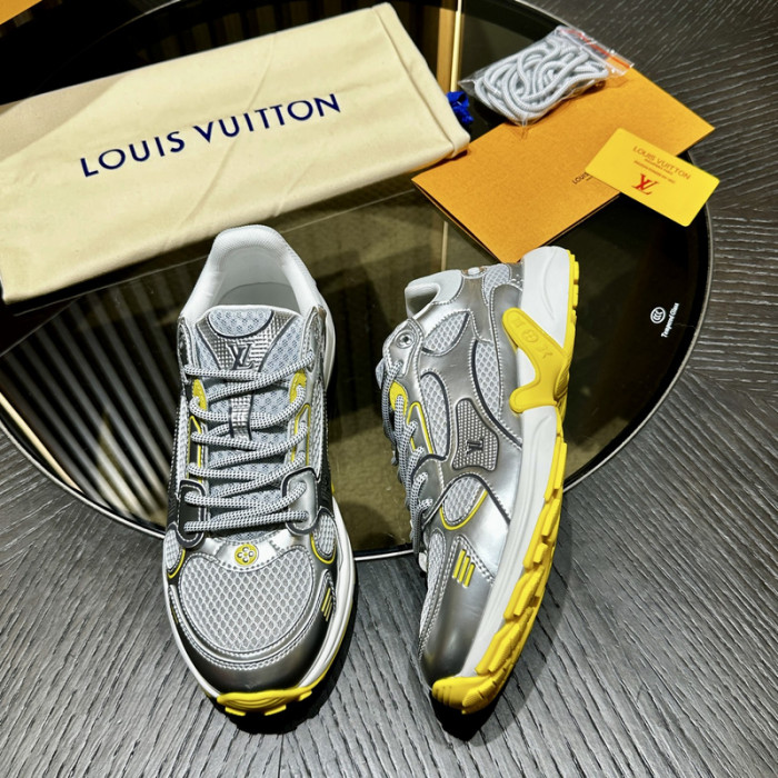 L0VT SNEAKER