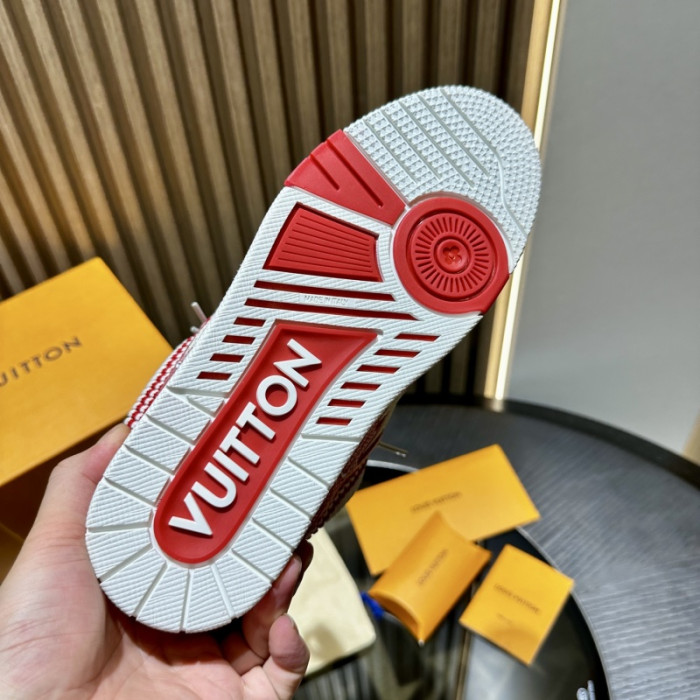 L0VT SNEAKER