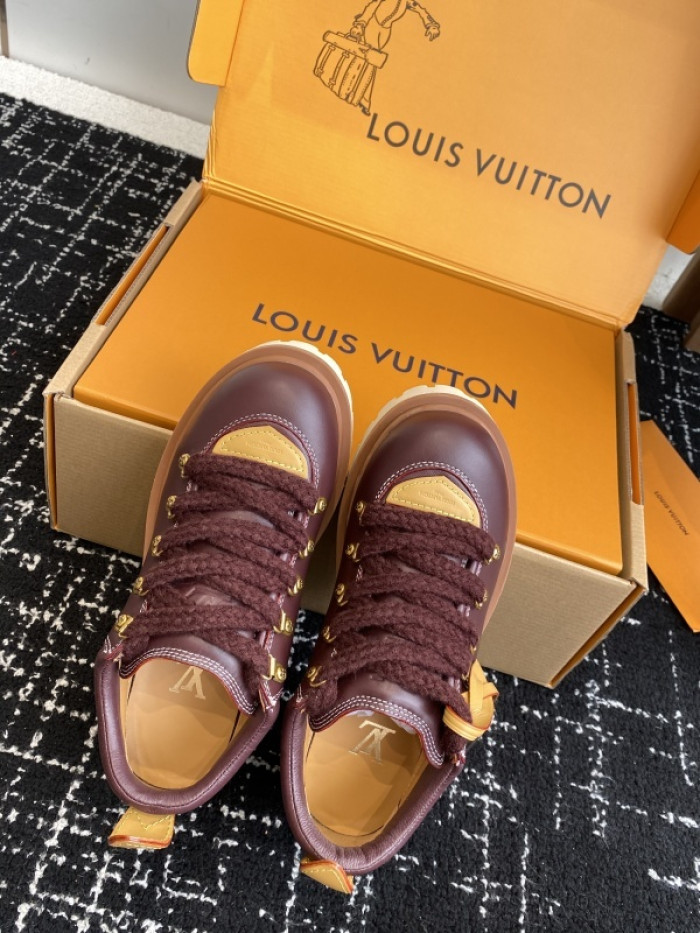 L0VT SNEAKER
