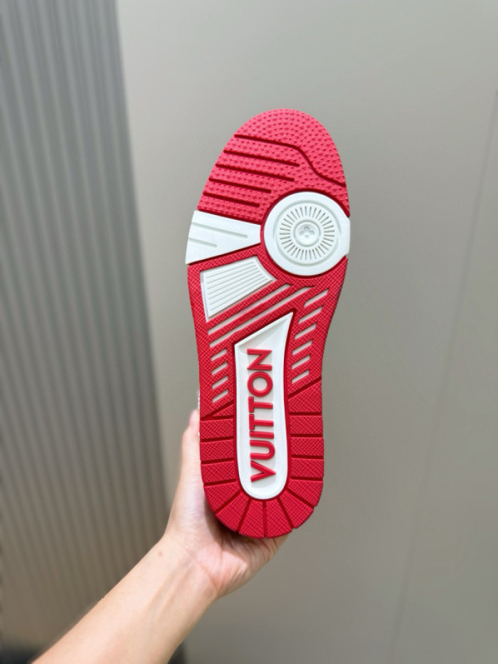 L0VT SNEAKER