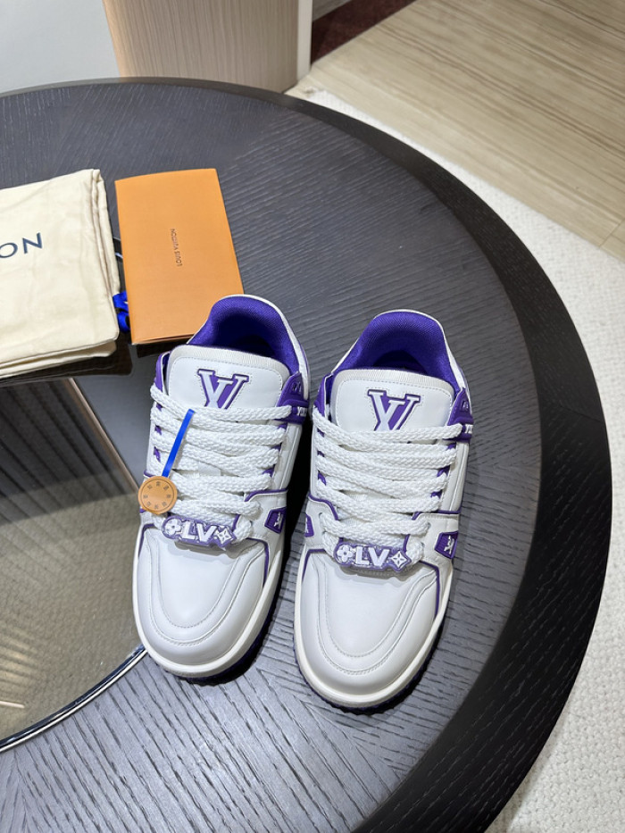 L0VT SNEAKER