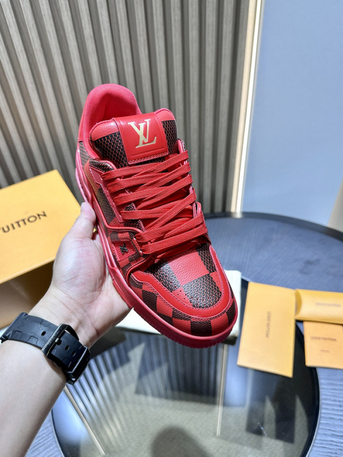 L0VT SNEAKER