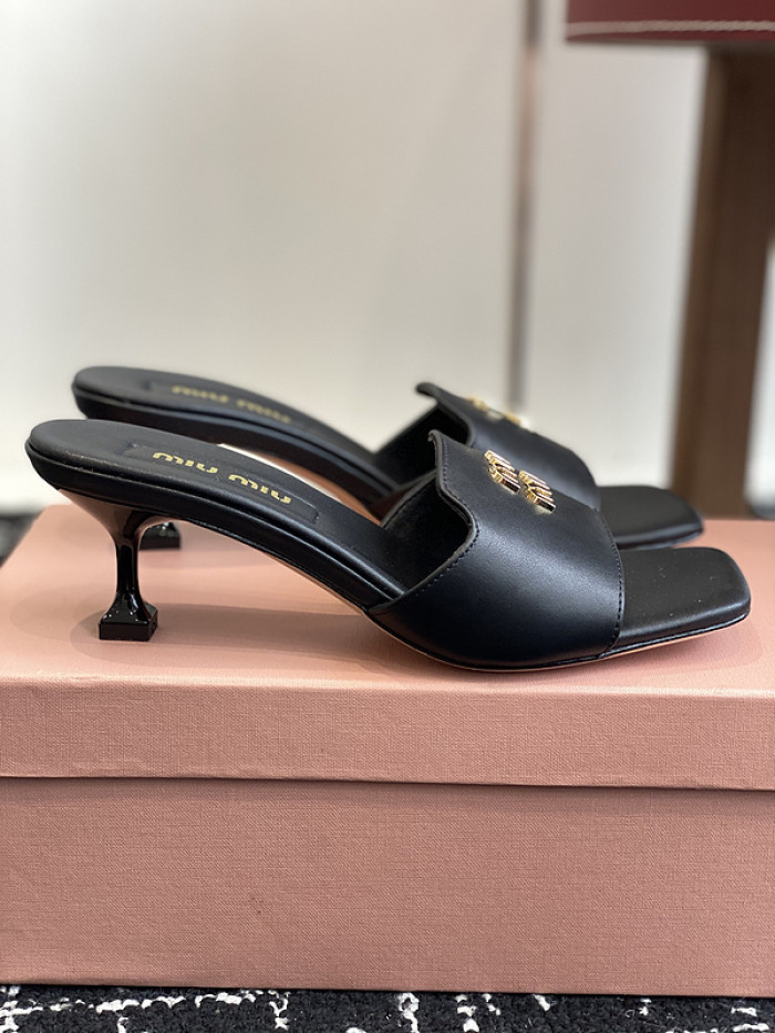 M1U SANDAL