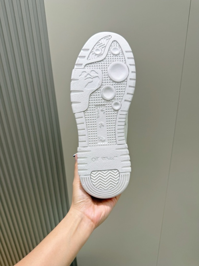 OFW SNEAKER