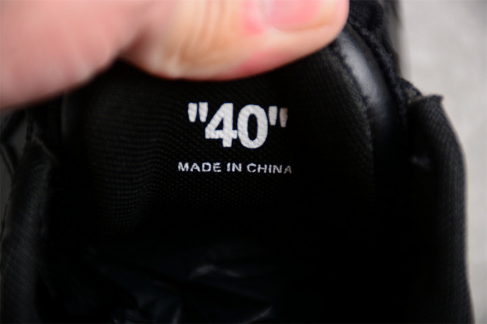 OFW SNEAKER