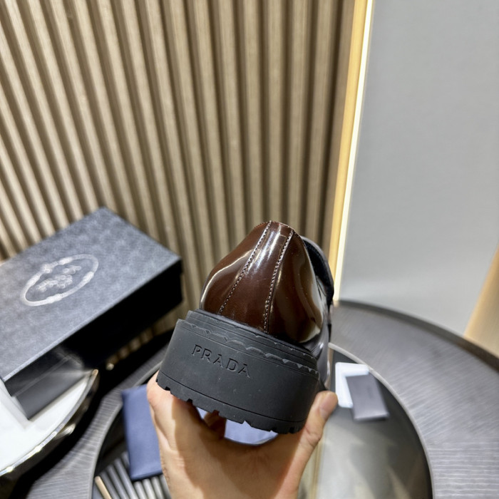 PRAD SNEAKER