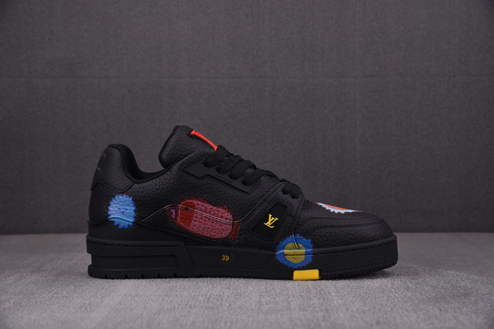 L0VT SNEAKER